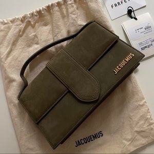 LE GRAND BAMBINO
Jacquemus